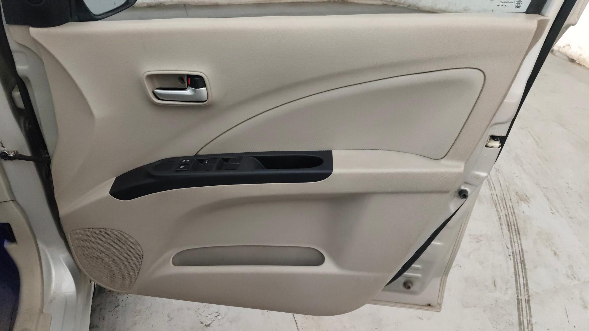 camera-Driver-Side-Door-Panels-Control