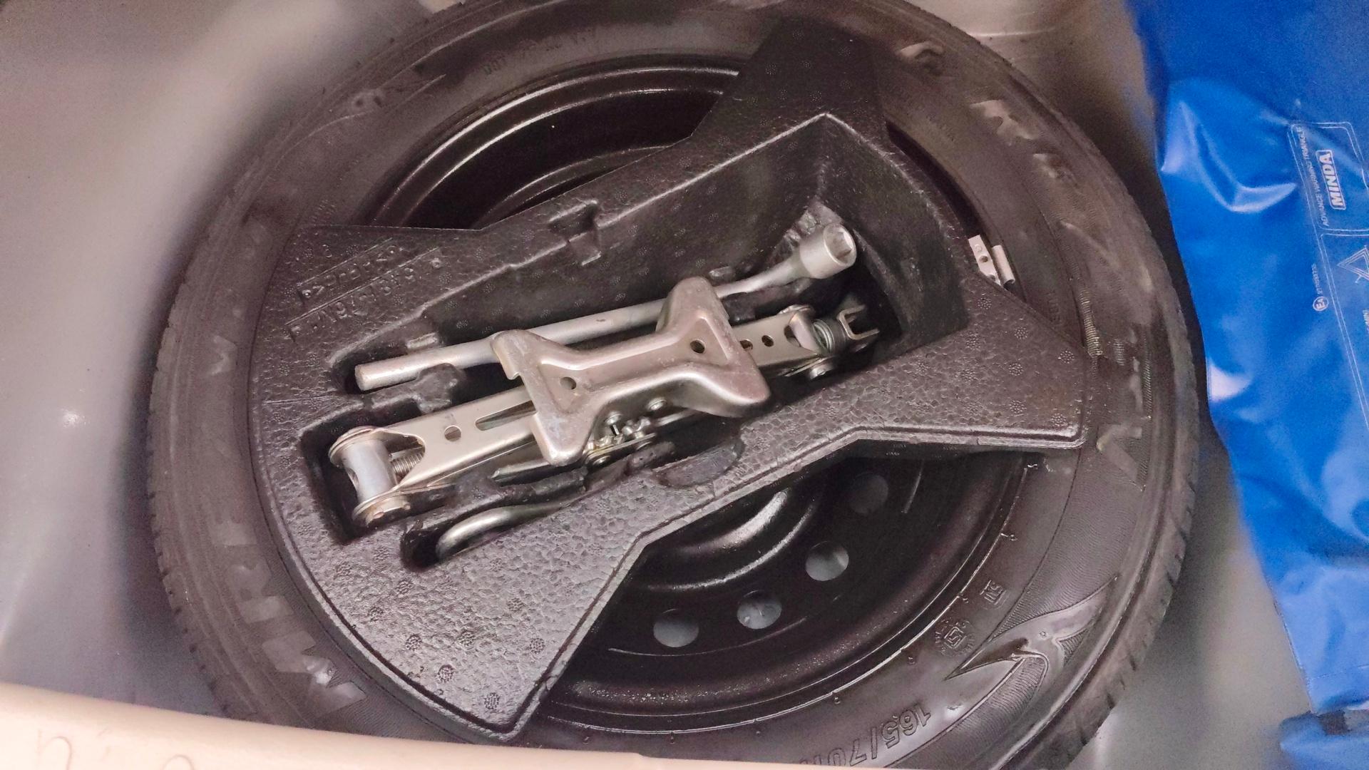 camera-Spare-Tyre
