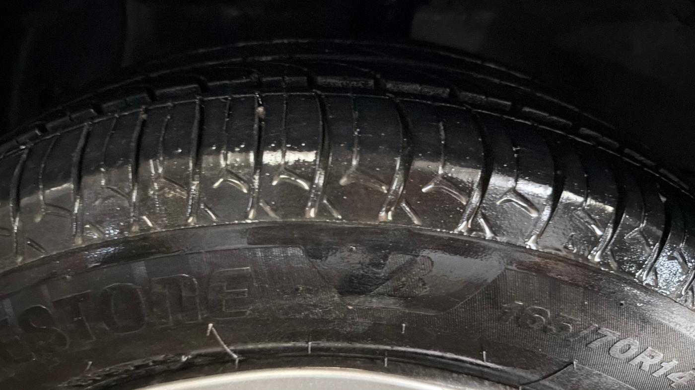 2017 Hyundai Xcent E+, Petrol, Manual, 66,534 km, Left Front Tyre Tread