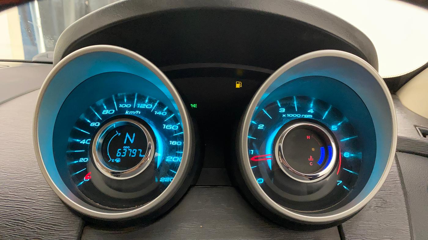 2016 Mahindra XUV500 W6, Diesel, Manual, 63,766 km, Odometer Image