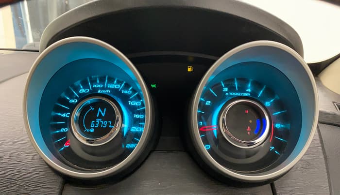 2016 Mahindra XUV500 W6, Diesel, Manual, 63,766 km, Odometer Image