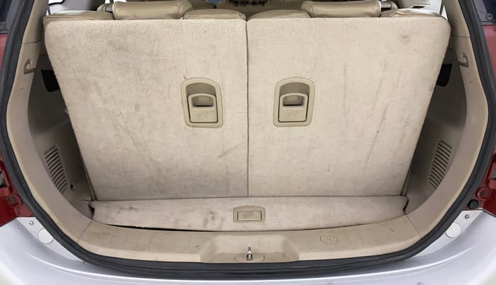 2016 Mahindra XUV500 W6, Diesel, Manual, 63,766 km, Boot Inside