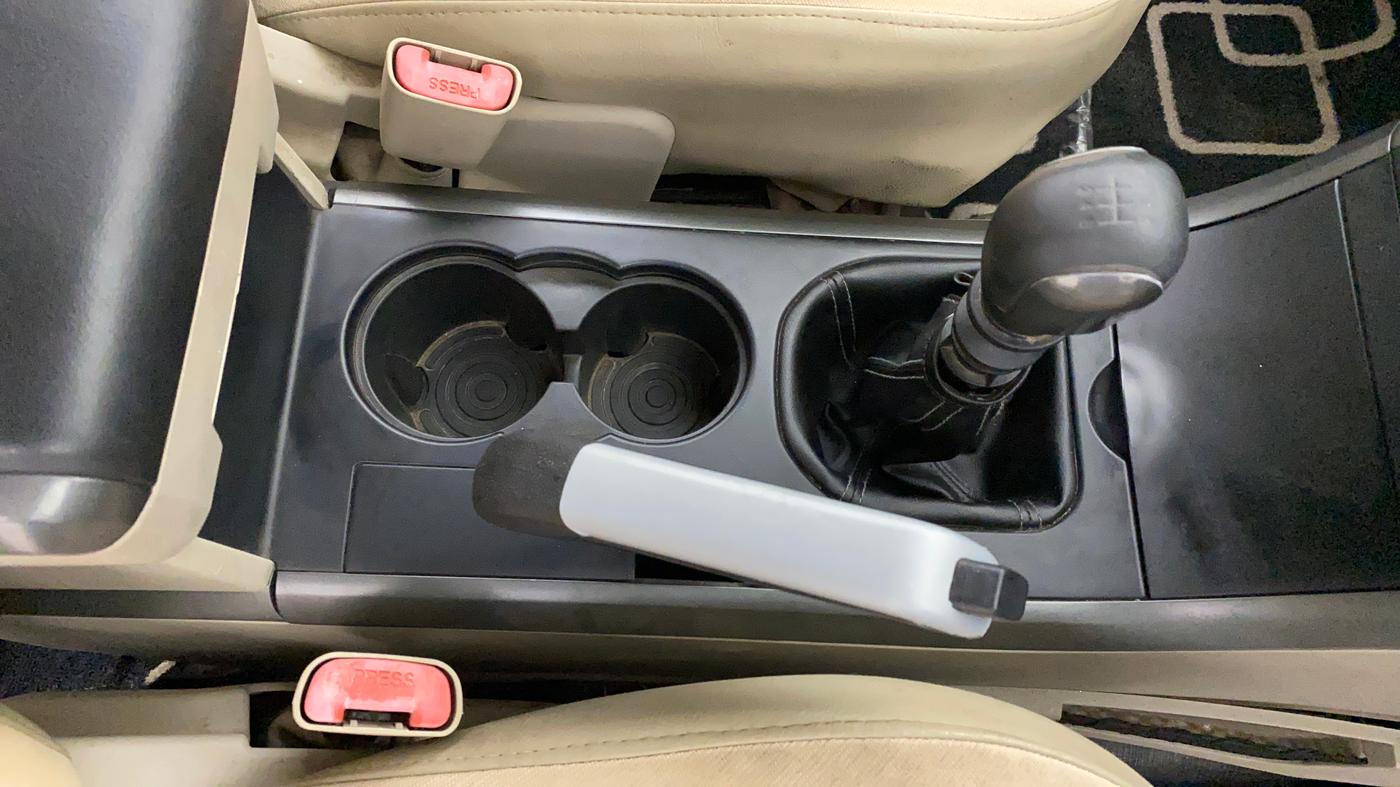 2016 Mahindra XUV500 W6, Diesel, Manual, 63,766 km, Gear Lever