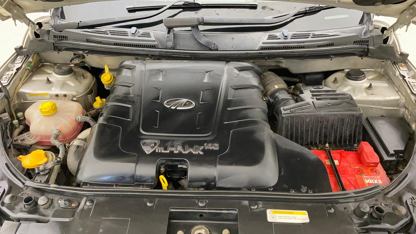 2016 Mahindra XUV500 W6, Diesel, Manual, 63,766 km, Engine View