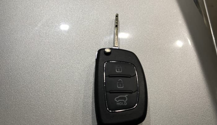 2015 Hyundai Xcent SX 1.2, Petrol, Manual, 88,202 km, Key Close Up