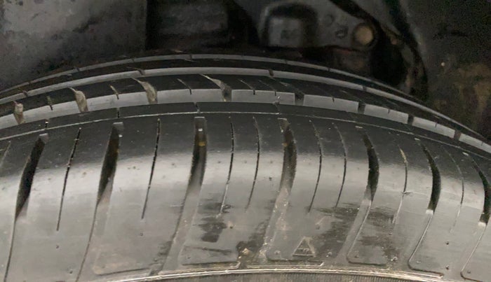 2020 Tata Harrier XM 2.0L KRYOTEC, Diesel, Manual, 73,584 km, Right Rear Tyre Tread