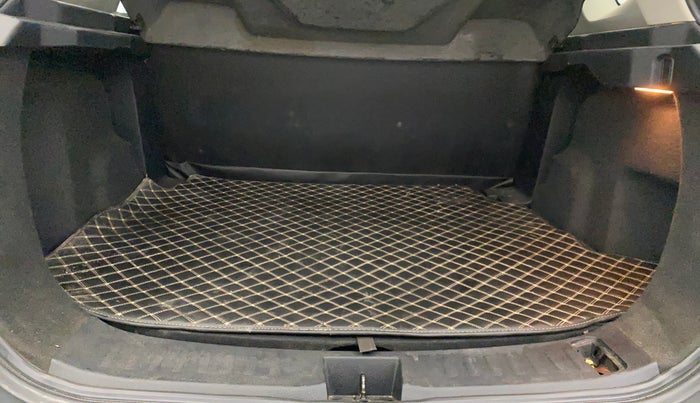 2020 Tata Harrier XM 2.0L KRYOTEC, Diesel, Manual, 73,584 km, Boot Inside