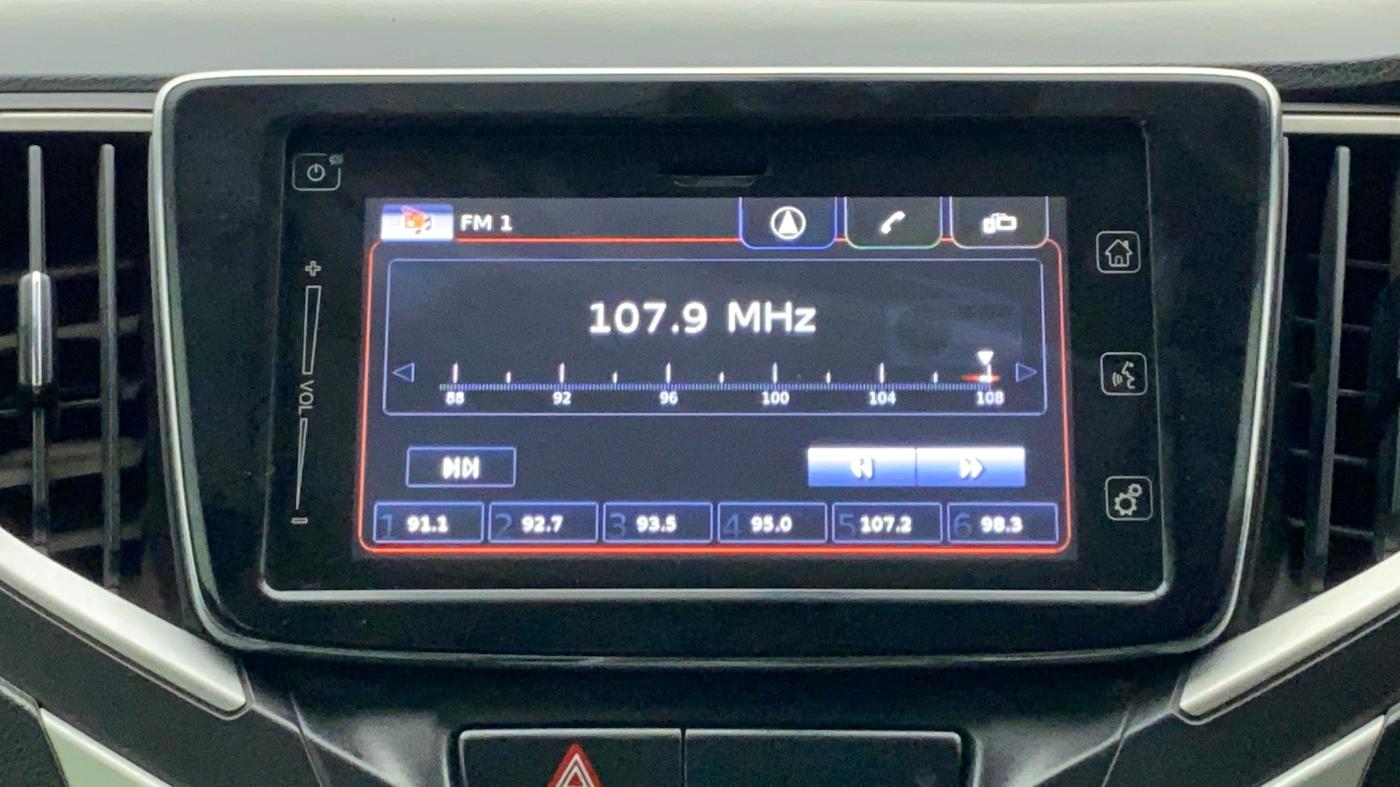 2017 Maruti Baleno ALPHA PETROL 1.2, Petrol, Manual, 28,328 km, Infotainment System