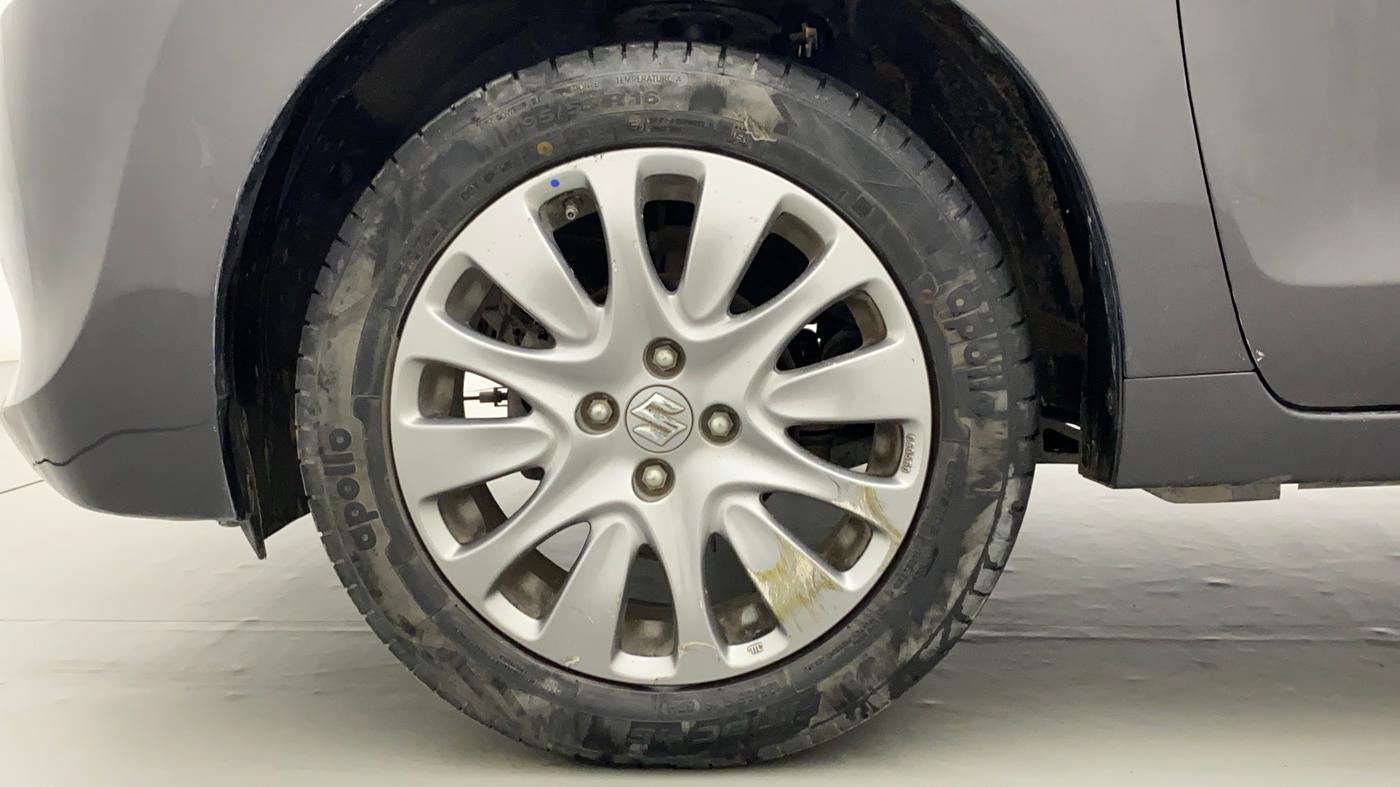 2017 Maruti Baleno ALPHA PETROL 1.2, Petrol, Manual, 28,328 km, Left Front Wheel
