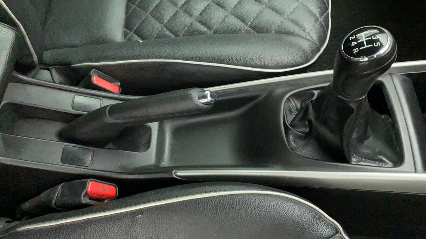 2017 Maruti Baleno ALPHA PETROL 1.2, Petrol, Manual, 28,328 km, Gear Lever
