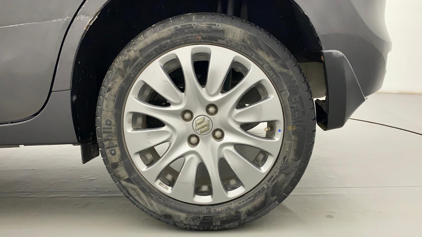 2017 Maruti Baleno ALPHA PETROL 1.2, Petrol, Manual, 28,328 km, Left Rear Wheel