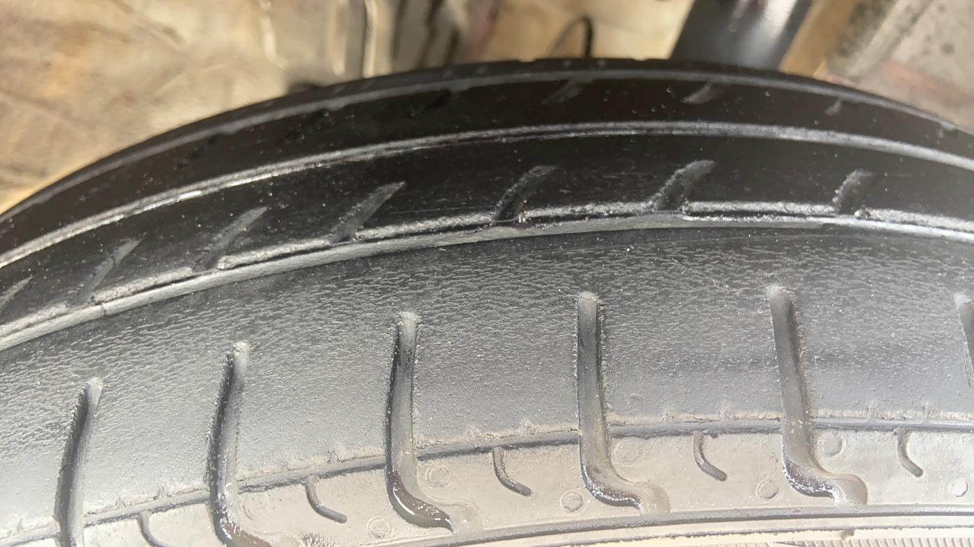 2019 Renault Kwid RXT 1.0 (O), Petrol, Manual, 1,23,933 km, Right Front Tyre Tread