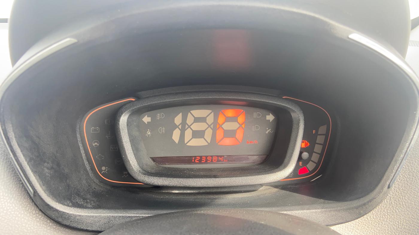 2019 Renault Kwid RXT 1.0 (O), Petrol, Manual, 1,23,933 km, Odometer Image