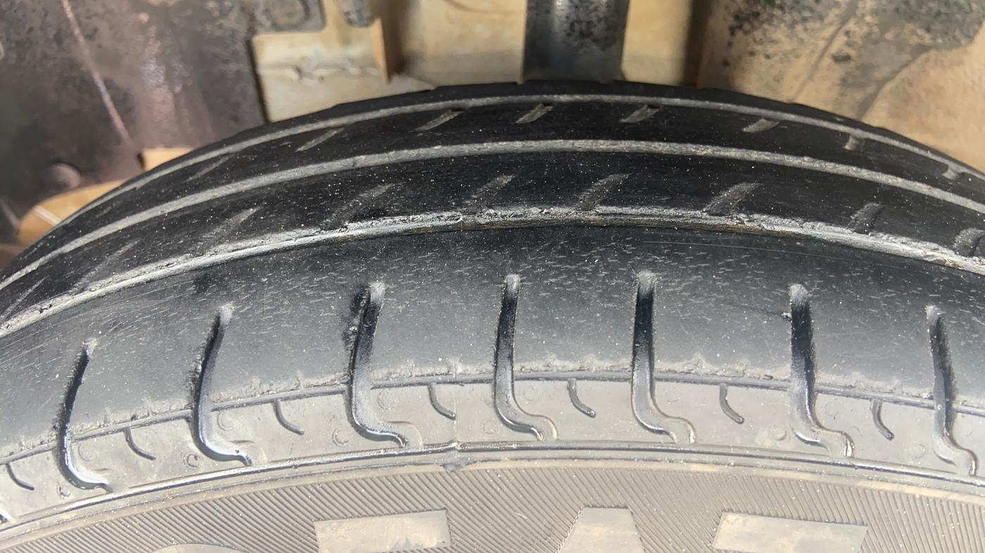 2019 Renault Kwid RXT 1.0 (O), Petrol, Manual, 1,23,933 km, Left Front Tyre Tread
