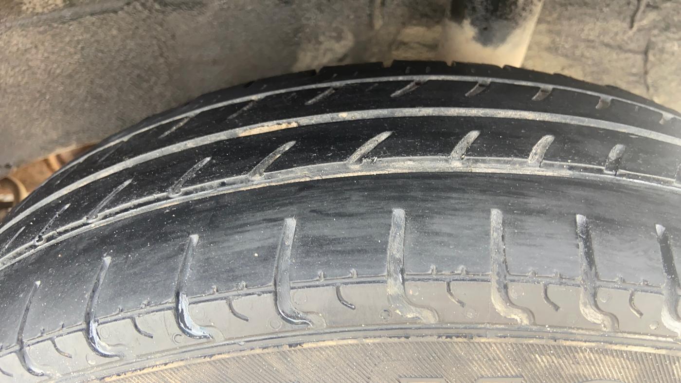 2019 Renault Kwid RXT 1.0 (O), Petrol, Manual, 1,23,933 km, Left Rear Tyre Tread