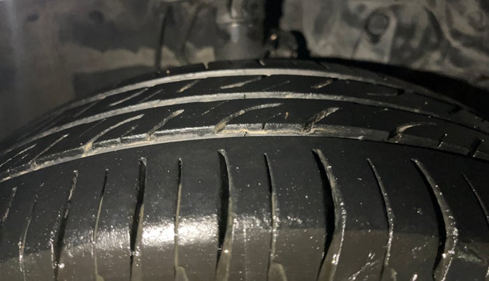 2017 Honda Jazz 1.2L I-VTEC V AT, Petrol, Automatic, 30,221 km, Right Front Tyre Tread