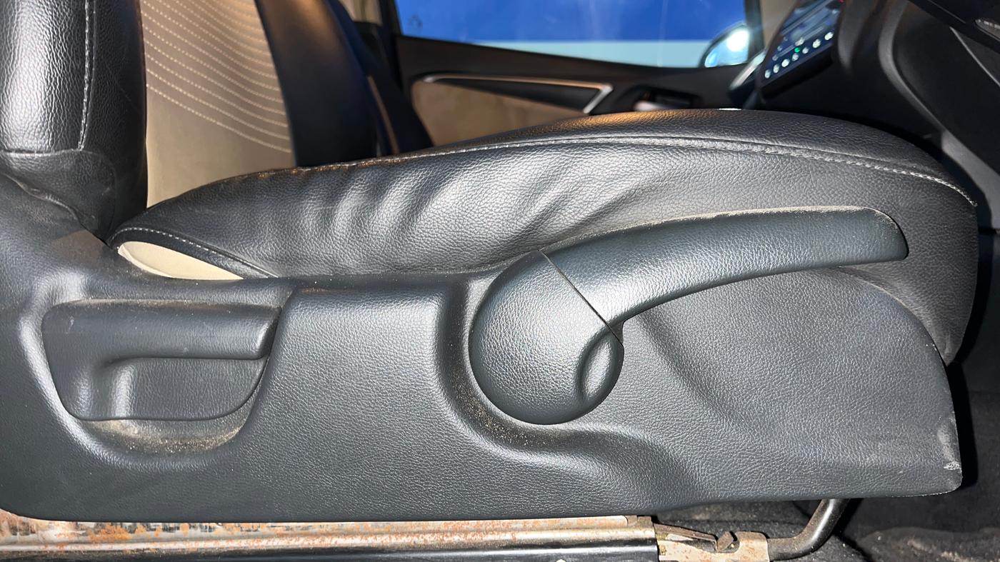 2017 Honda Jazz 1.2L I-VTEC V AT, Petrol, Automatic, 30,221 km, Driver Side Adjustment Panel