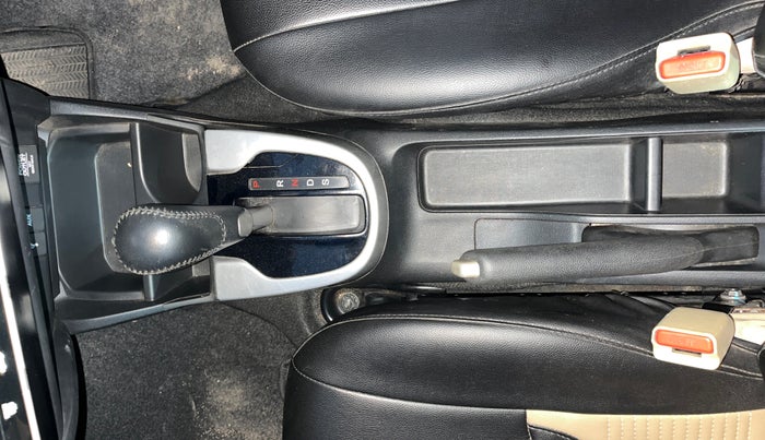 2017 Honda Jazz 1.2L I-VTEC V AT, Petrol, Automatic, 30,221 km, Gear Lever