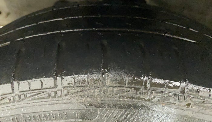 2014 Hyundai Xcent S 1.2, Petrol, Manual, 96,310 km, Left Front Tyre Tread