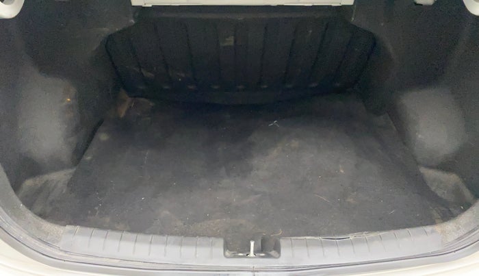 2014 Hyundai Xcent S 1.2, Petrol, Manual, 96,310 km, Boot Inside