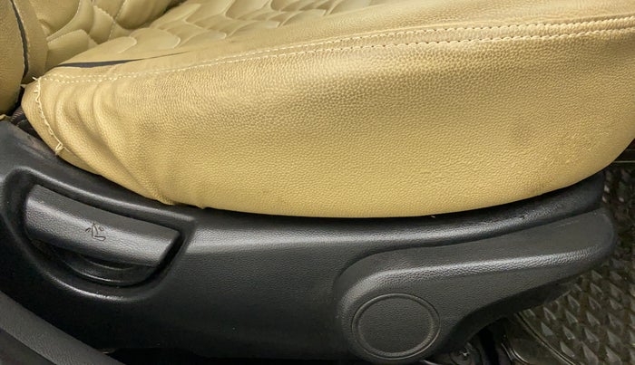 2014 Hyundai Xcent S 1.2, Petrol, Manual, 96,310 km, Driver Side Adjustment Panel