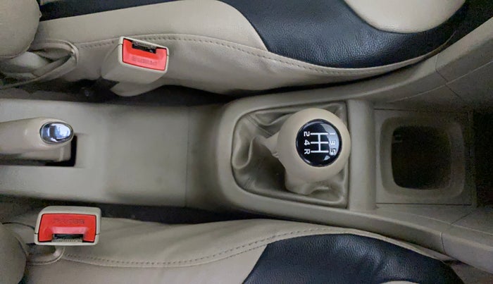 2015 Maruti Swift Dzire VXI, Petrol, Manual, 70,934 km, Gear Lever