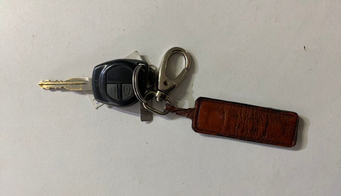 2015 Maruti Swift Dzire VXI, Petrol, Manual, 70,934 km, Key Close Up