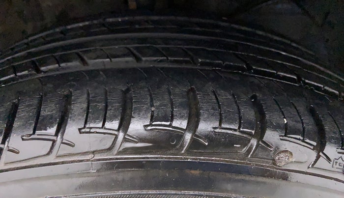 2017 Maruti Baleno ZETA PETROL 1.2, Petrol, Manual, 31,300 km, Left Front Tyre Tread