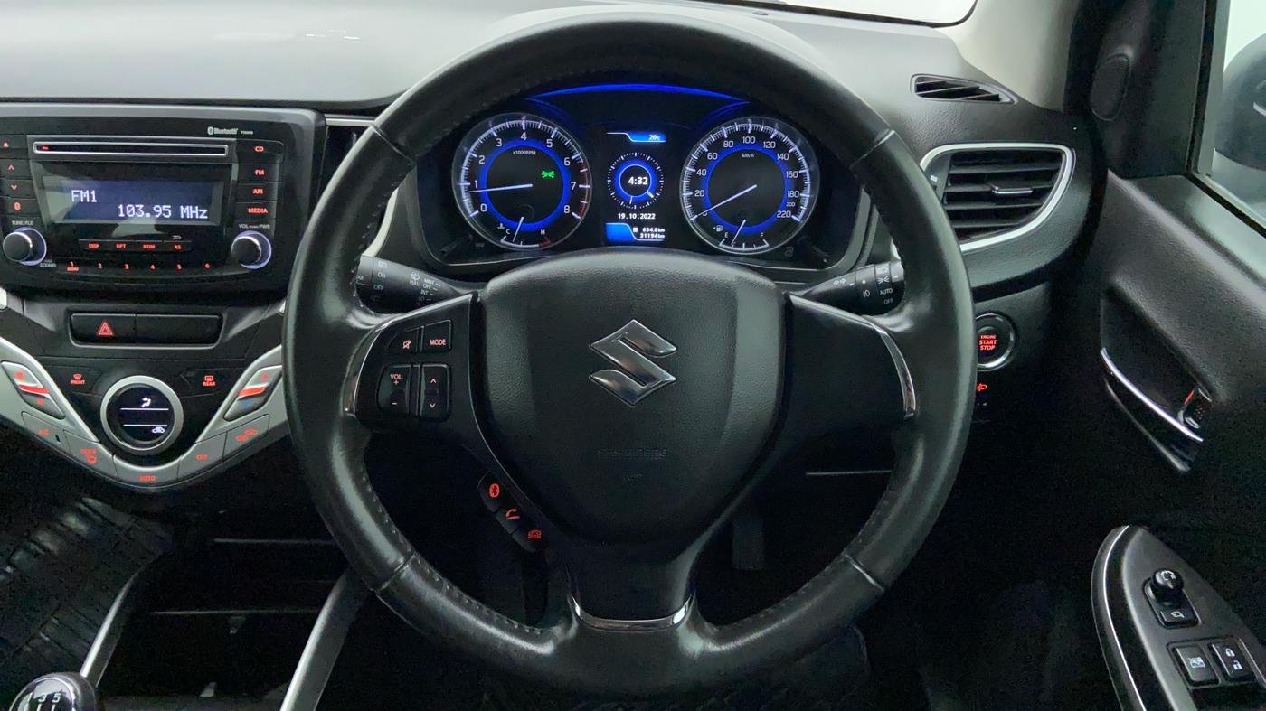 2017 Maruti Baleno ZETA PETROL 1.2, Petrol, Manual, 31,300 km, Steering Wheel Close Up