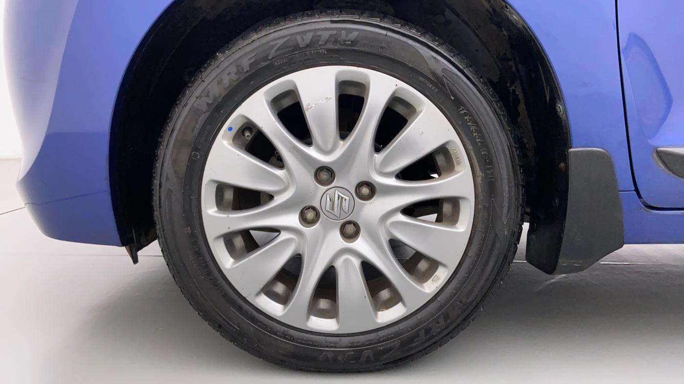 2017 Maruti Baleno ZETA PETROL 1.2, Petrol, Manual, 31,300 km, Left Front Wheel
