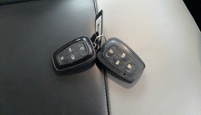 2021 Tata ALTROZ XZ PETROL, Petrol, Manual, 86,060 km, Key Close Up