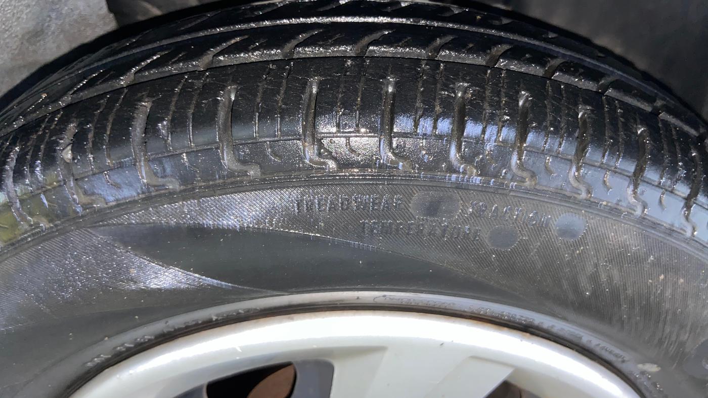 2017 Renault Kwid RXT 0.8, Petrol, Manual, 63,964 km, Right Front Tyre Tread