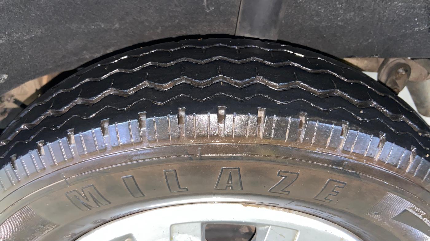 2017 Renault Kwid RXT 0.8, Petrol, Manual, 63,964 km, Left Rear Tyre Tread