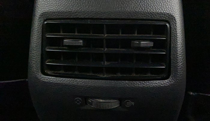 2018 Hyundai Elite i20 ASTA 1.2 DUAL TONE, Petrol, Manual, 76,921 km, Rear AC Vents