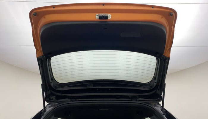 2018 Hyundai Elite i20 ASTA 1.2 DUAL TONE, Petrol, Manual, 76,921 km, Boot Door Open