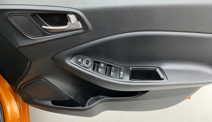 2018 Hyundai Elite i20 ASTA 1.2 DUAL TONE, Petrol, Manual, 76,921 km, Driver Side Door Panels Control