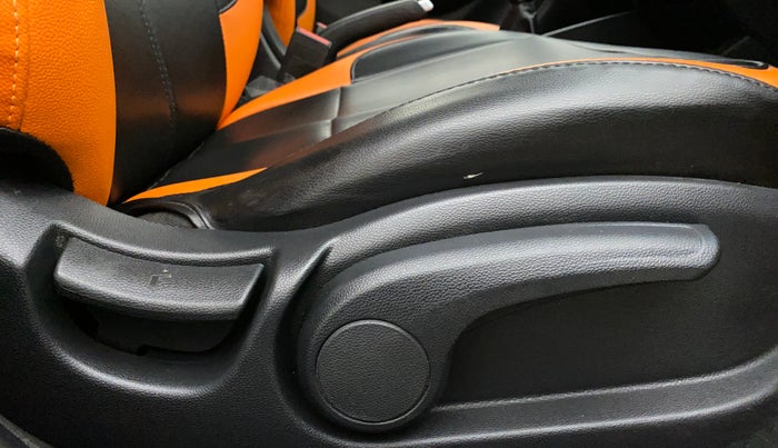 2018 Hyundai Elite i20 ASTA 1.2 DUAL TONE, Petrol, Manual, 76,921 km, Driver Side Adjustment Panel