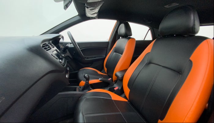 2018 Hyundai Elite i20 ASTA 1.2 DUAL TONE, Petrol, Manual, 76,921 km, Right Side Front Door Cabin