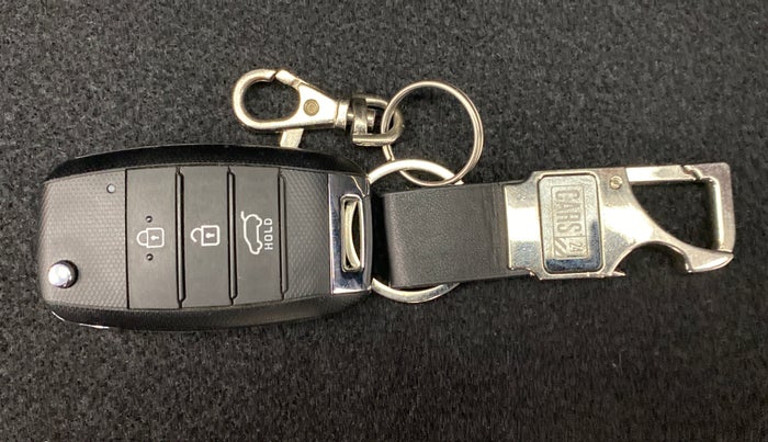 2022 KIA CARENS PRESTIGE 1.4G MT 7STR, Petrol, Manual, 4,728 km, Key Close Up
