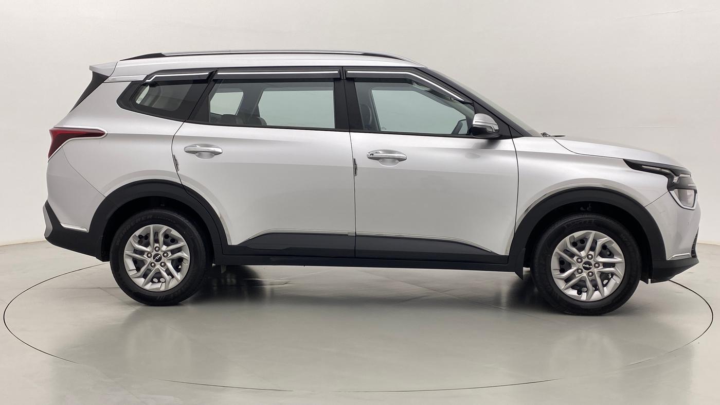 2022 KIA CARENS PRESTIGE 1.4G MT 7STR, Petrol, Manual, 4,728 km, Right Side View