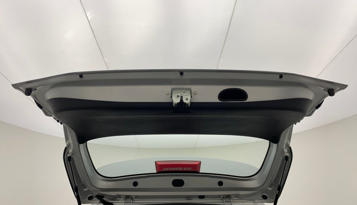 2022 KIA CARENS PRESTIGE 1.4G MT 7STR, Petrol, Manual, 4,728 km, Boot Door Open