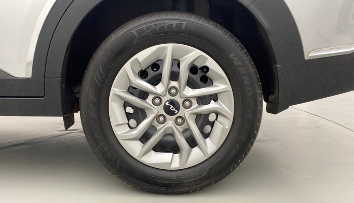 2022 KIA CARENS PRESTIGE 1.4G MT 7STR, Petrol, Manual, 4,728 km, Left Rear Wheel