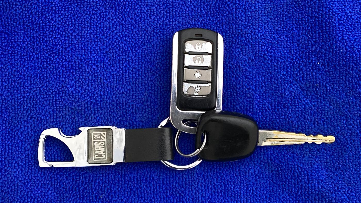 2014 Maruti Wagon R 1.0 LXI CNG, CNG, Manual, 63,426 km, Key Close Up