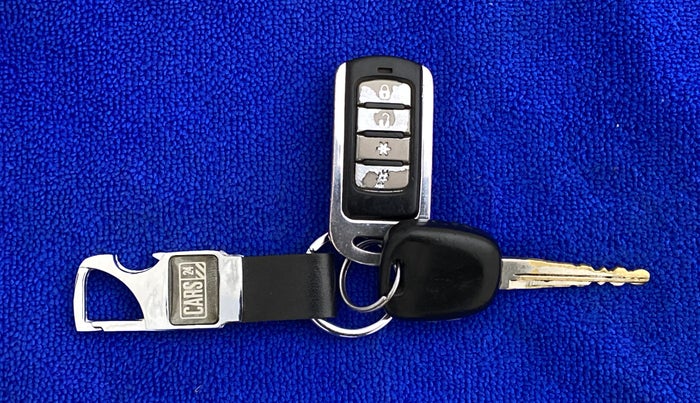 2014 Maruti Wagon R 1.0 LXI CNG, CNG, Manual, 63,426 km, Key Close Up