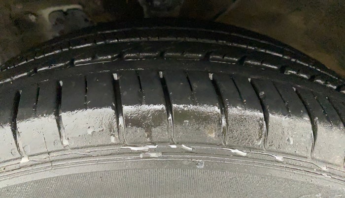 2017 Hyundai Creta SX PLUS AT 1.6 PETROL, Petrol, Automatic, 87,878 km, Left Front Tyre Tread