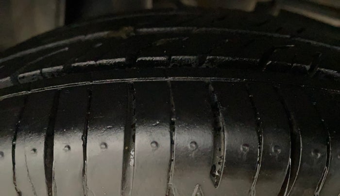 2013 Maruti Alto 800 LXI, Petrol, Manual, 33,923 km, Left Rear Tyre Tread