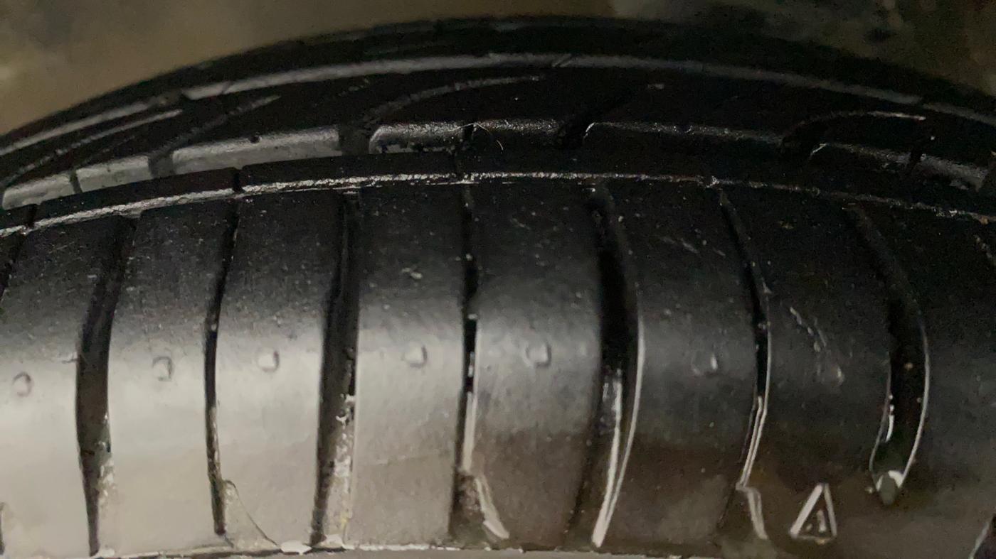2013 Maruti Alto 800 LXI, Petrol, Manual, 33,923 km, Left Front Tyre Tread
