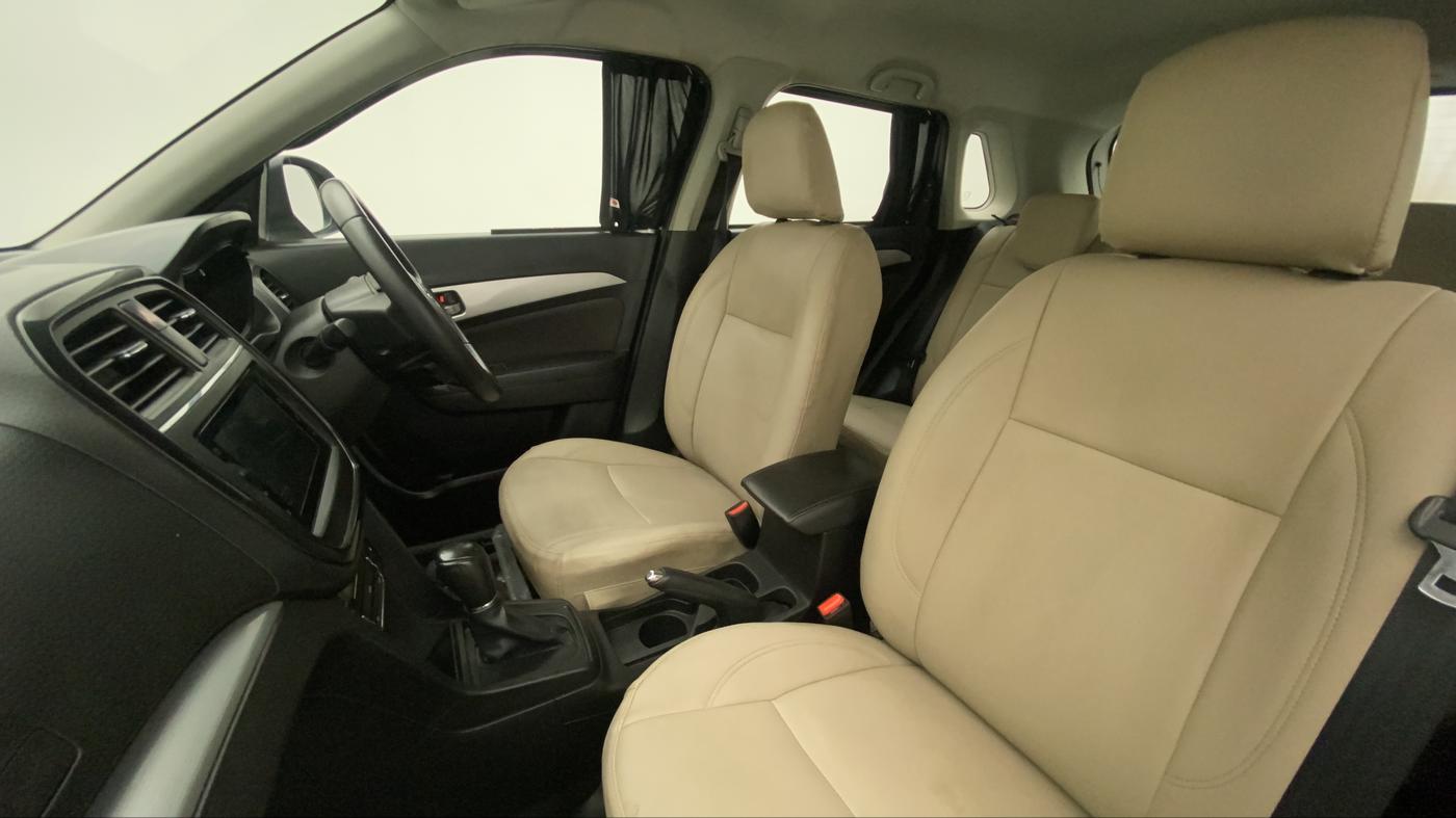 2022 Toyota URBAN CRUISER PREMIUM GRADE AT, Petrol, Automatic, 35,096 km, Right Side Front Door Cabin
