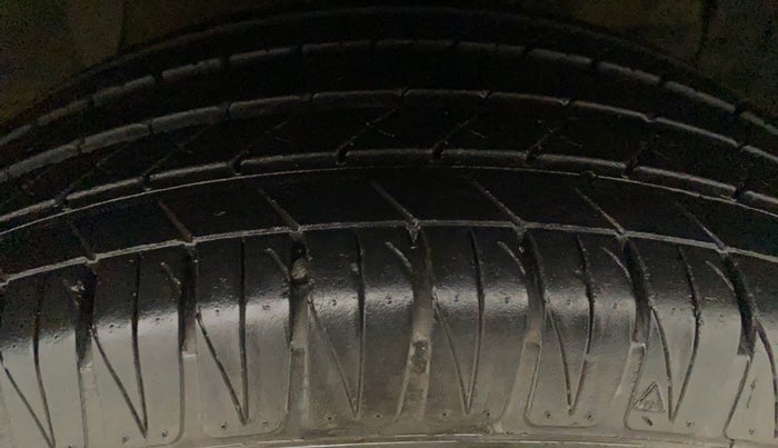 2022 Toyota URBAN CRUISER PREMIUM GRADE AT, Petrol, Automatic, 35,096 km, Right Front Tyre Tread