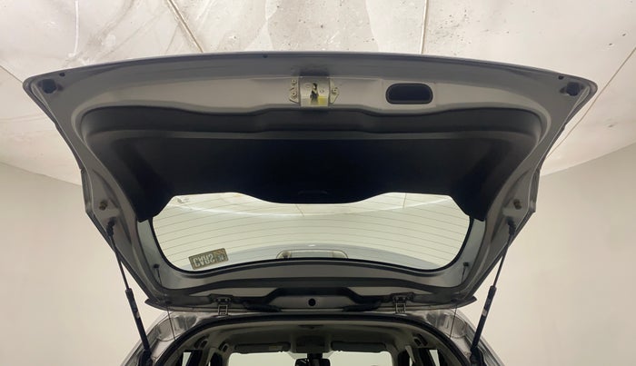 2022 Toyota URBAN CRUISER PREMIUM GRADE AT, Petrol, Automatic, 35,096 km, Boot Door Open